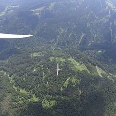 Flugwegposition um 11:25:32: Aufgenommen in der Nähe von Gemeinde Hermagor-Pressegger See, Österreich in 2175 Meter